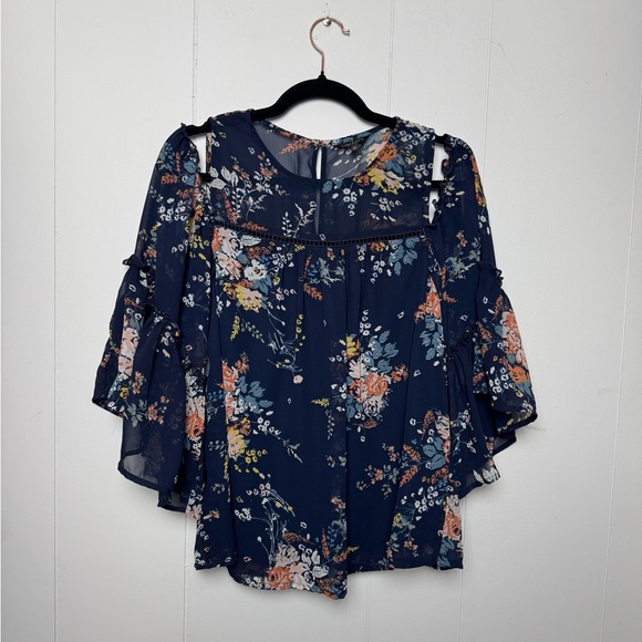 Lucky Brand Blue and Flowery Ruffled Bell Sleeve Blouse Open Shoulder Size S - Picture 1 of 10